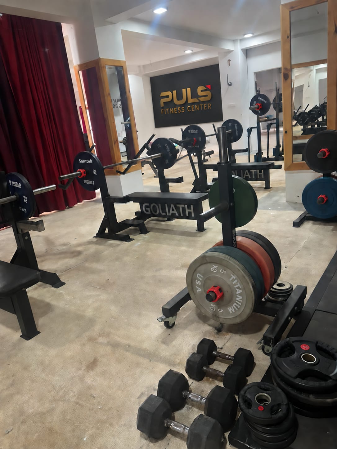 PULS gym strength equipment